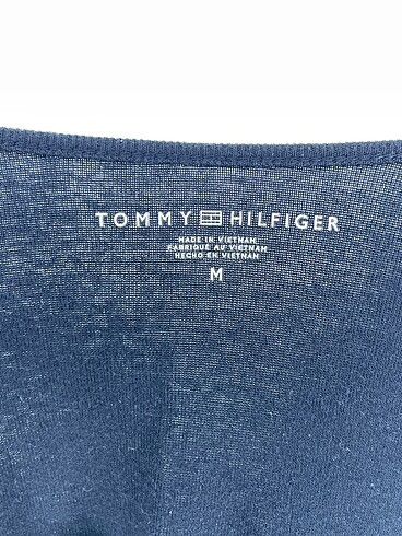 m Beden lacivert Renk Tommy Hilfiger T-shirt %70 İndirimli.
