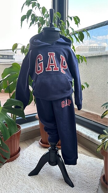 Gap kapüşonlu takım