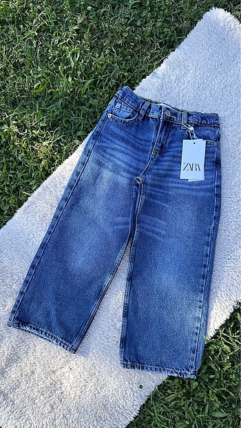 8 Yaş Beden lacivert Renk Zara kot pantolon