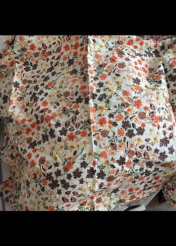 Çiçek Desenli Çok Renkli Emzirme Örtüsü - Görsel 2