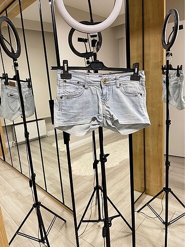 Pull and Bear MİNİ ŞORT