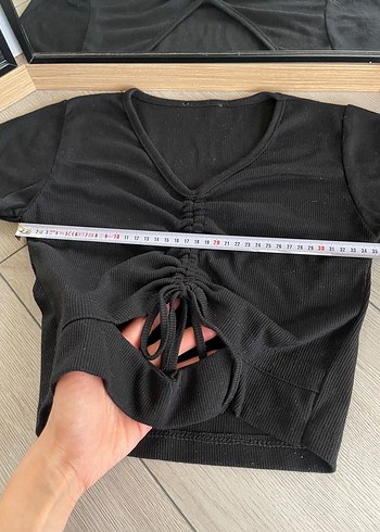 Siyah Kısa Crop Top V Yaka - Görsel 4