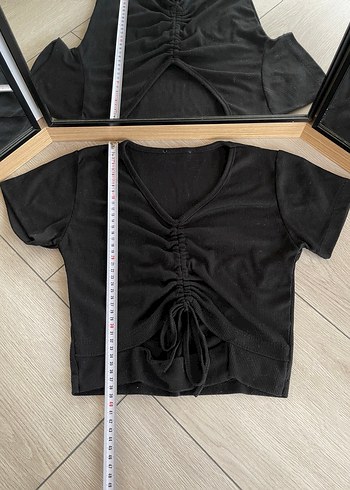 Siyah Kısa Crop Top V Yaka - Görsel 2