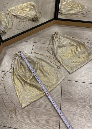 Parlak Altın Renkli Keseler - Görsel 3