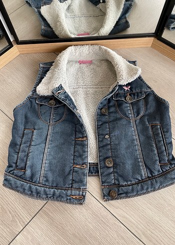 Düğmeli Kürklü Denim Kız Yeleği - Görsel 6