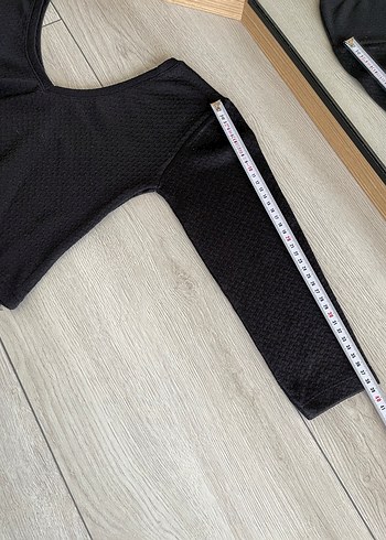 Siyah V Yakalı Uzun Kollu Mini Bluz - Görsel 4
