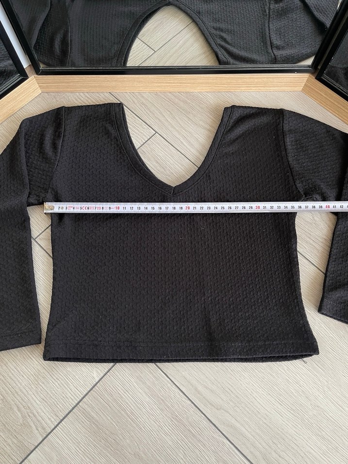 Siyah V Yakalı Uzun Kollu Mini Bluz - Görsel 3