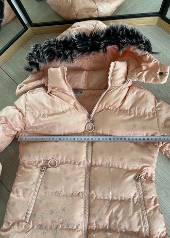 Kız Çocuk Parlak Pembe Kürklü Mont - Görsel 5