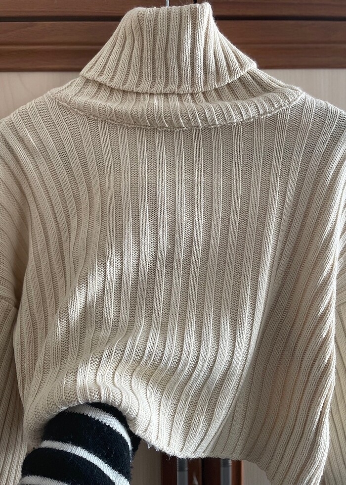 Kısa boğazlı kazak - Görsel 3