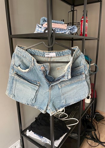 bershka kargo cepli mini denim kot şort