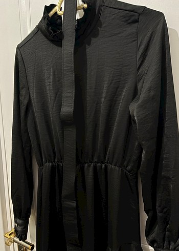 Uzun Kollu Siyah Fırfırlı Uzun Elbise - Görsel 3