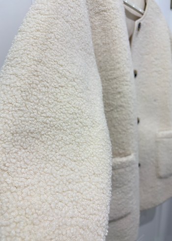 Düğmeli Beyaz Midi Kadın Ceket - Görsel 4