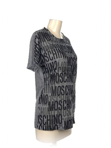 Moschino Moschino T-shirt %70 İndirimli.