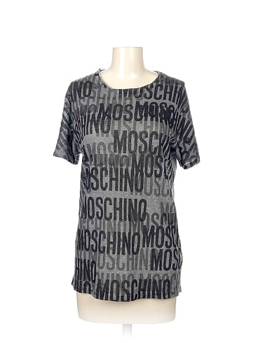 Moschino T-shirt %70 İndirimli.