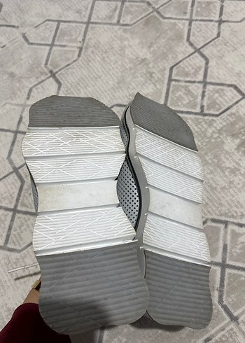 Gri Payetli Dolgu Topuklu Spor Ayakkabı - Görsel 3