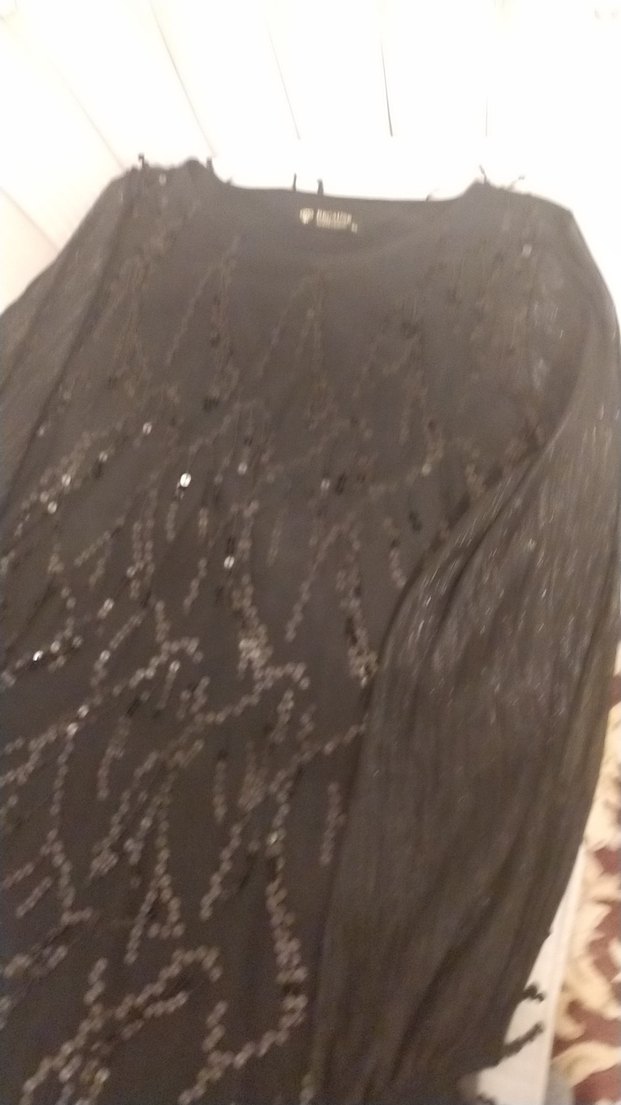 Siyah Nakışlı Midi Uzun Kollu Elbise - Görsel 2