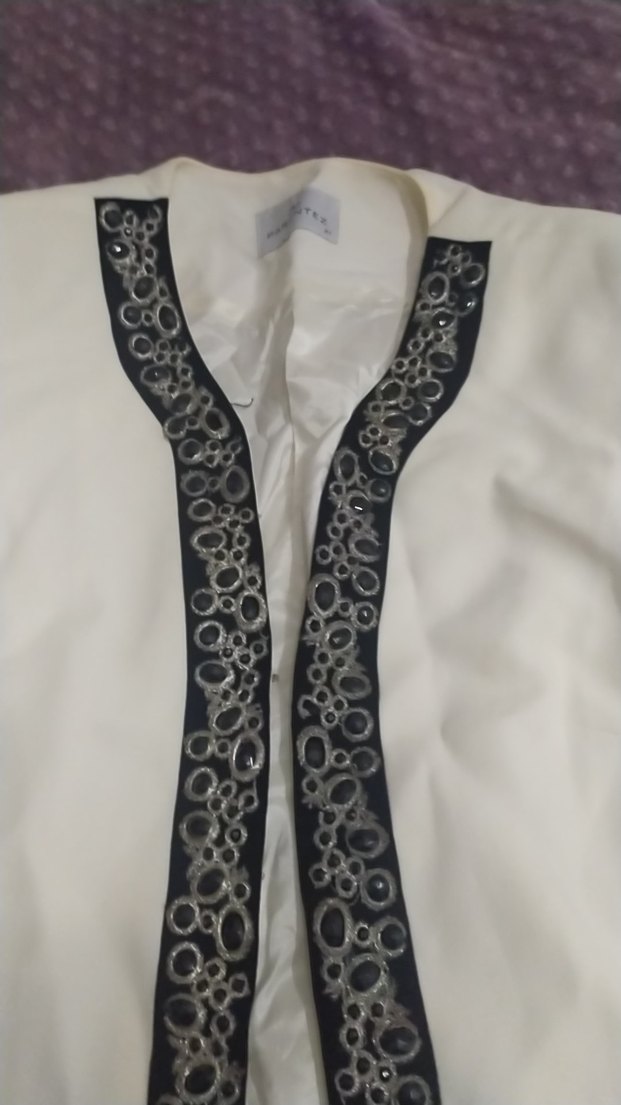 Düğmeli Beyaz Kadın Midi Ceket - Görsel 2