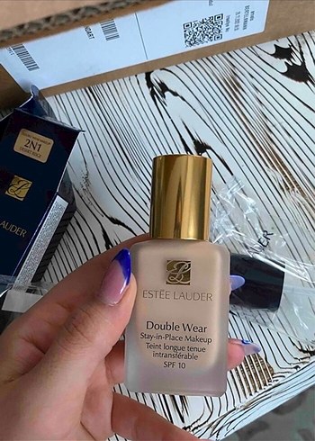 Estee Lauder Double Wear Fondöten SPF10 2N Beige