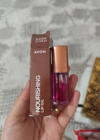 Avon Parlak Pembe Besleyici Dudak Yağı - Görsel 2