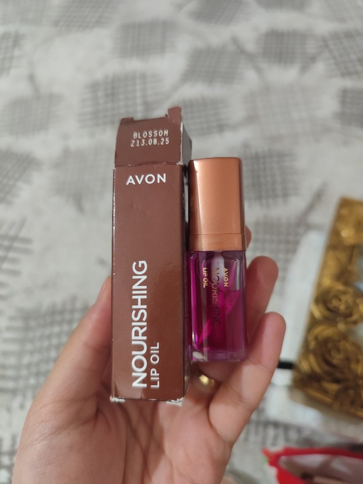 Avon Parlak Pembe Besleyici Dudak Yağı - Görsel 2