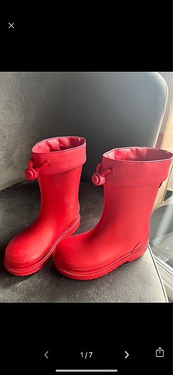 28 Beden kırmızı Renk yağmur çizmesi