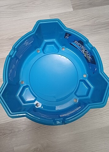 Beden Beyblade burst saha