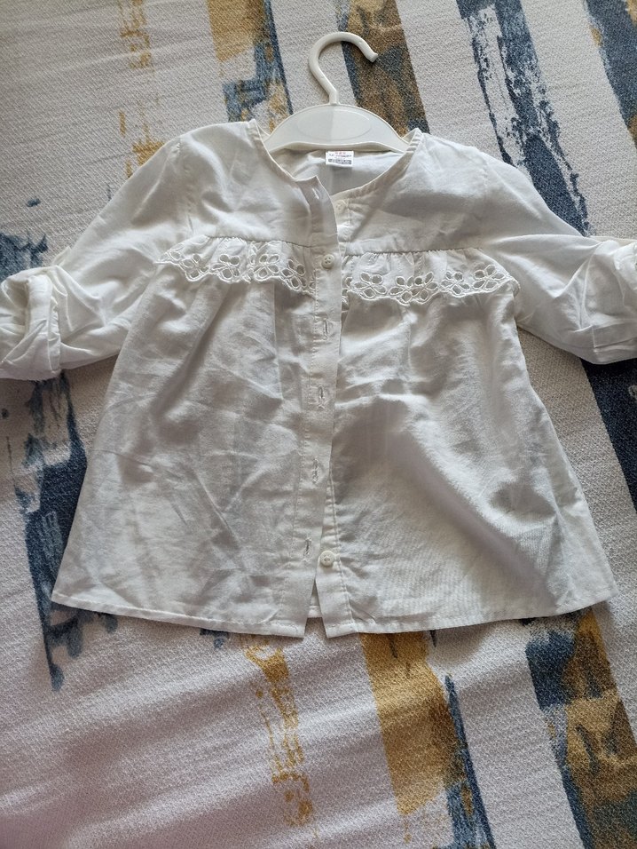 Kız Çocuk Beyaz Düğmeli Keten Gömlek - Görsel 3
