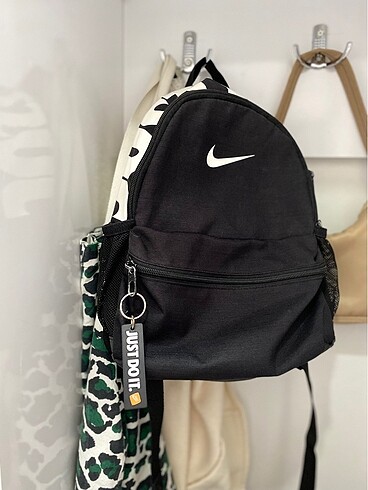 mini nike sirt cantasi