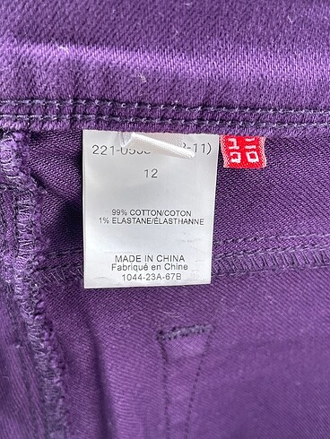 42 Beden mor Renk Uniqlo Jean / Kot %70 İndirimli.