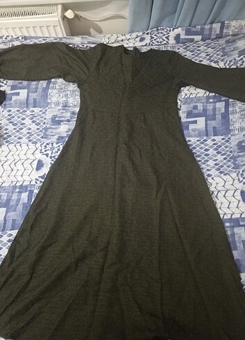 KOYU YESIL ELBISE