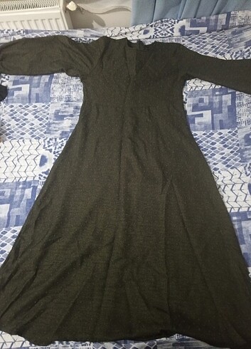 42 Beden KOYU YESIL ELBISE