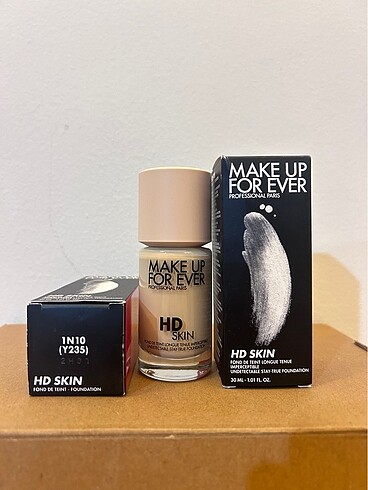 Diğer MAKE UP FOR EVER HD Skin Stay-True - Fondöten