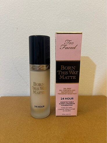  Beden TOO FACED Born This Way Foundation - Fondöten