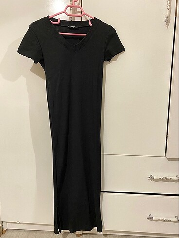 Bershka Düz siyah fitilli uzun elbise