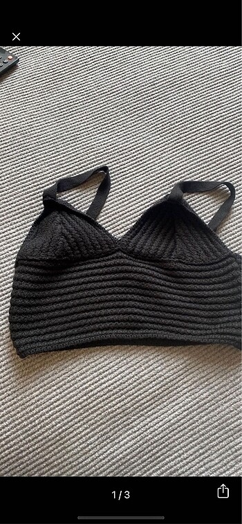 Siyah Crop