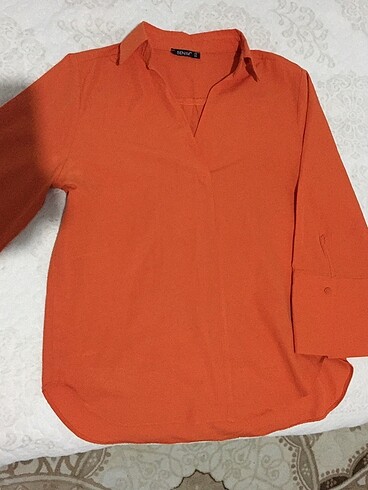 geniş kol turuncu gömlek