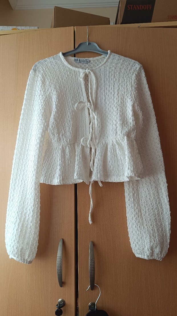 Bağcıklı bluz Hadise - Görsel 5