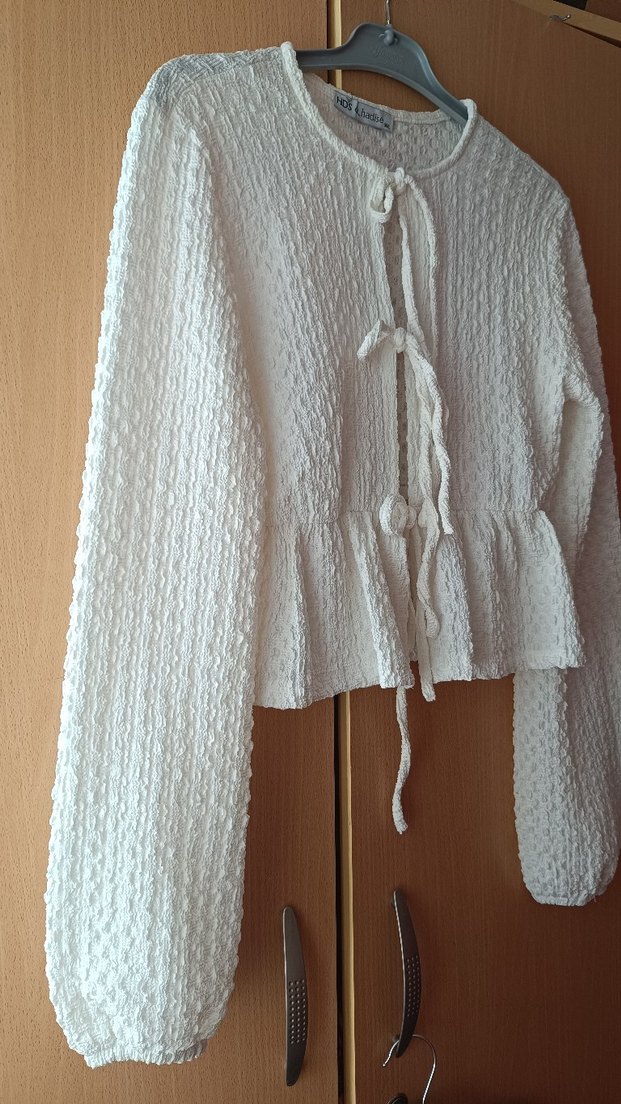 Bağcıklı bluz Hadise - Görsel 4