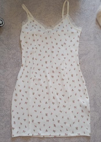 Beyaz Çiçek Desenli Elbise - Görsel 2