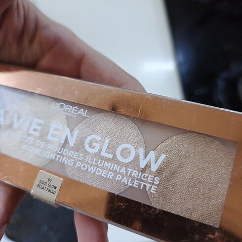  Beden Renk Loreal Paris LA Vie En Glow Aydınlatıcı Palet no2