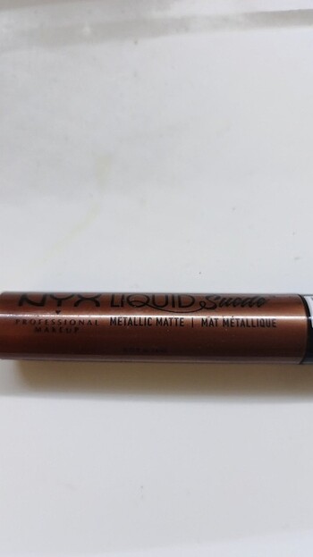 Beden kahverengi Renk NYX LIQUID METALLIC MATTE LIKES RUJ