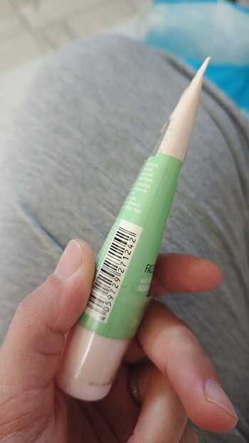 Beden Essence hello good stuff! Face primer (yüz için baz)