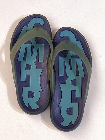 37 Beden mavi Renk Orijinal Camper Dolphin parmak arası unisex terlik.