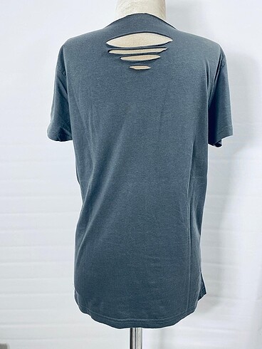 Jennifer Fisher 2 ADET T-SHIRT BİRLİKTE.