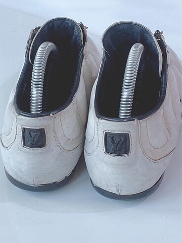 35,5 Beden beyaz Renk ORJİNAL LOUİS VUİTTON SNEAKER