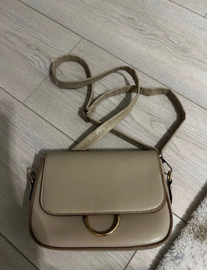 Pembe ve Bej Deri Kadın Çanta iki adet çanta fiyatıdır - Görsel 4