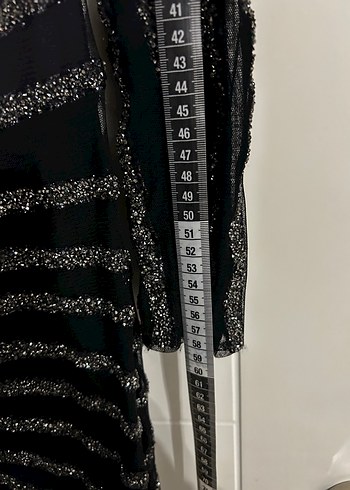 Uzun Kollu Siyah Pilili V Yaka Abiye Elbise - Görsel 4