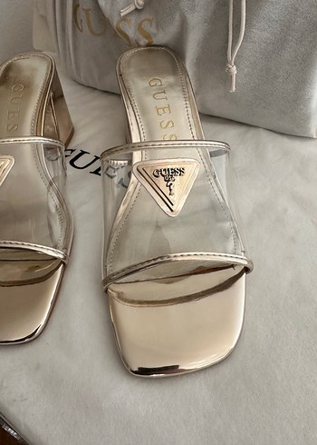 Guess Altın Renkli Kadın Blok Topuk Terlik - Görsel 2
