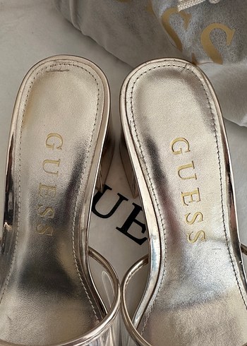 Guess Altın Renkli Kadın Blok Topuk Terlik - Görsel 5