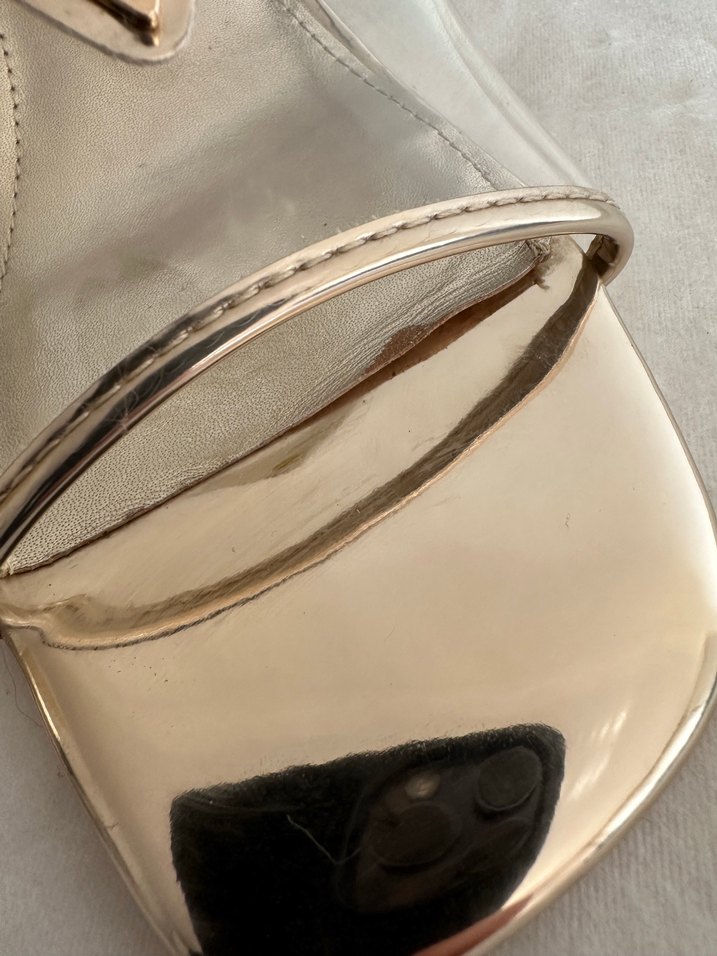 Guess Altın Renkli Kadın Blok Topuk Terlik - Görsel 3